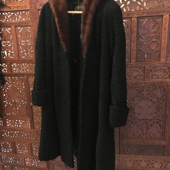 Vintage - Black Mongolian Lamb with Mink Collar - Picture 6 of 6